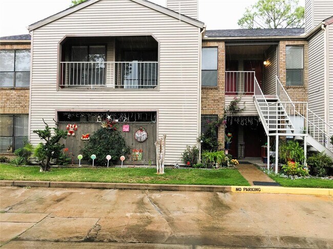 Primary Photo - 2025 Augusta Dr