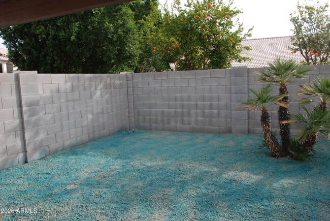 Building Photo - 249 W Grovers Ave