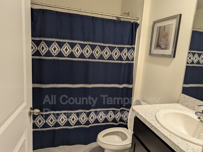 Building Photo - 16549 Mosaic Oar Dr