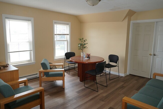 Building Photo - 170 Middleboro Ave