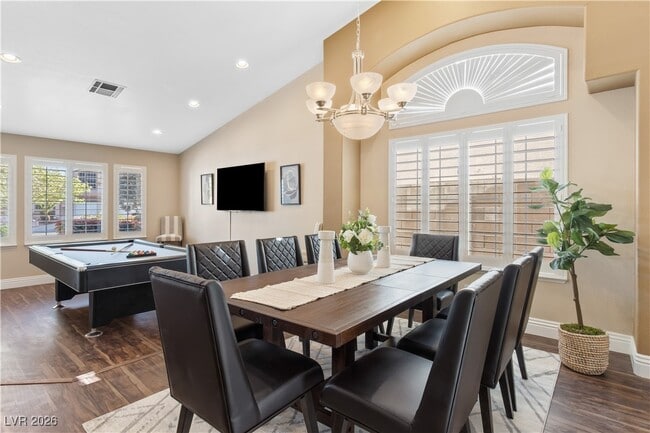 Building Photo - 905 Buffwood Ave