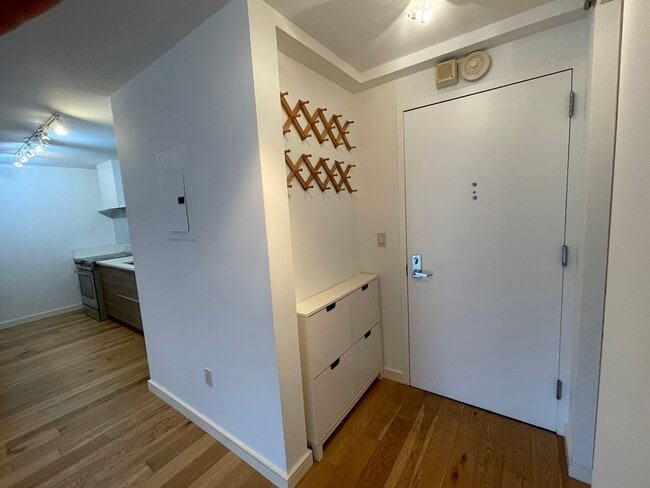 Building Photo - 50 Longwood Ave