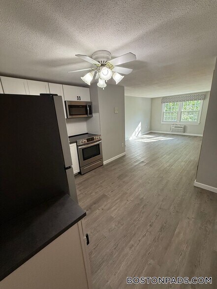 Building Photo - 53 Ridgewood Ln