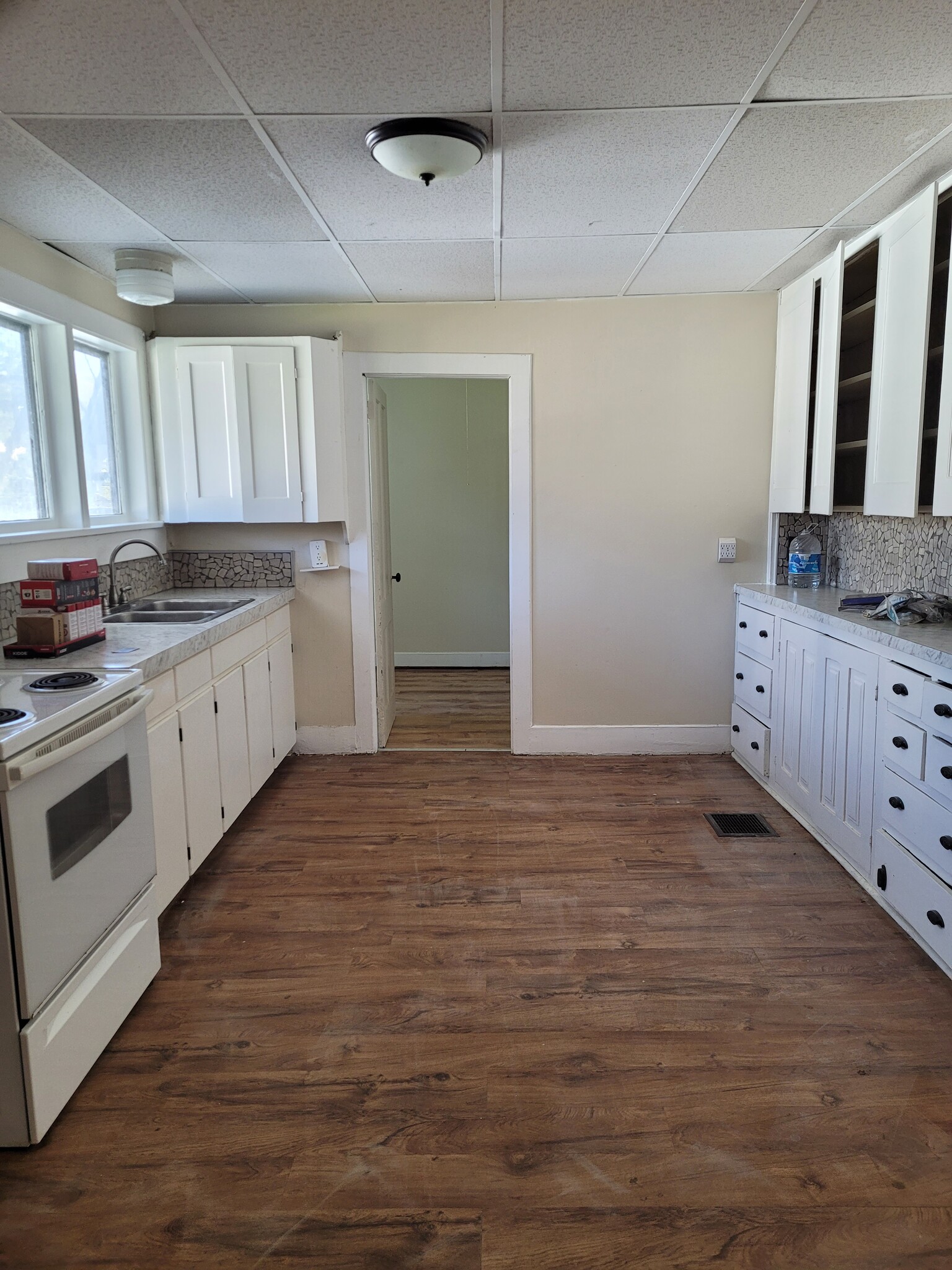 Kitchen - 2597 Main St