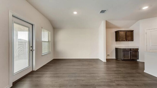 Building Photo - 972 Glover Dr