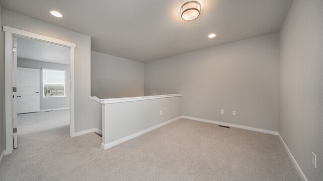 Building Photo - Townhome in Greenways at Sand Creek