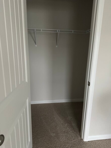 Building Photo - 10958 Farmerfield St