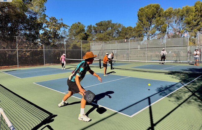 Building Photo - 2270 Bromfield Ct