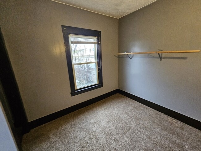 Building Photo - 12512 Revere Ave