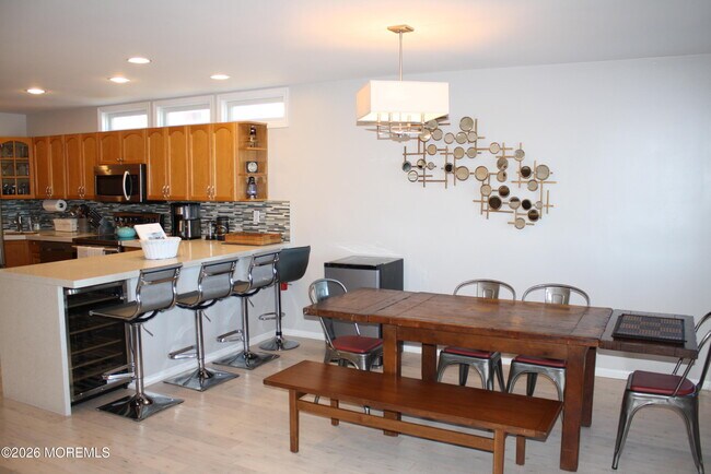 Building Photo - 42 Oceanview Ave