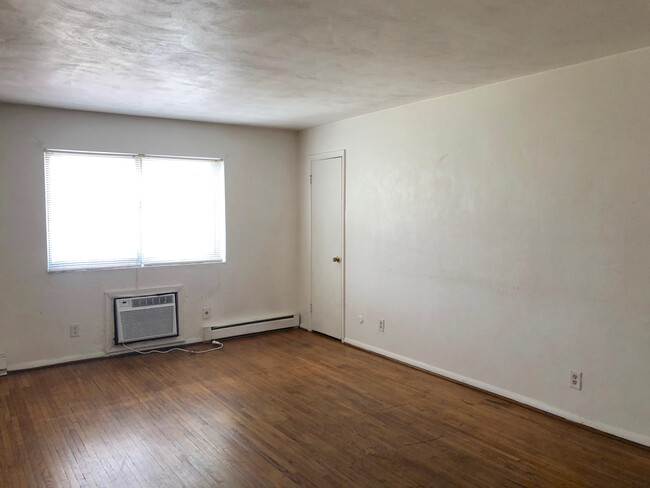Building Photo - 406 Bosley Ave