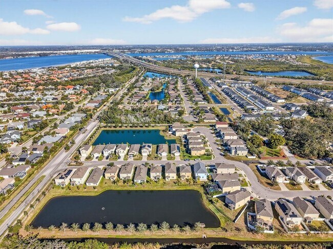 Building Photo - 4842 San Palermo Dr