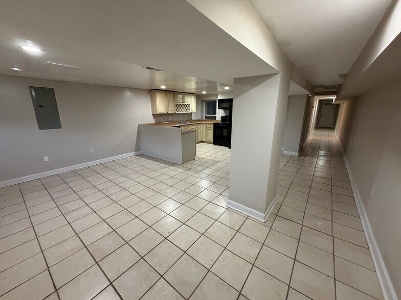 Building Photo - 1743 N Capitol St NE