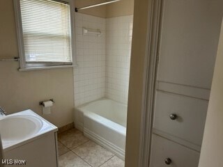 Building Photo - 56 Willow Dr