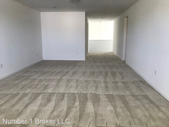 Building Photo - 13036 Westside Village Loop
