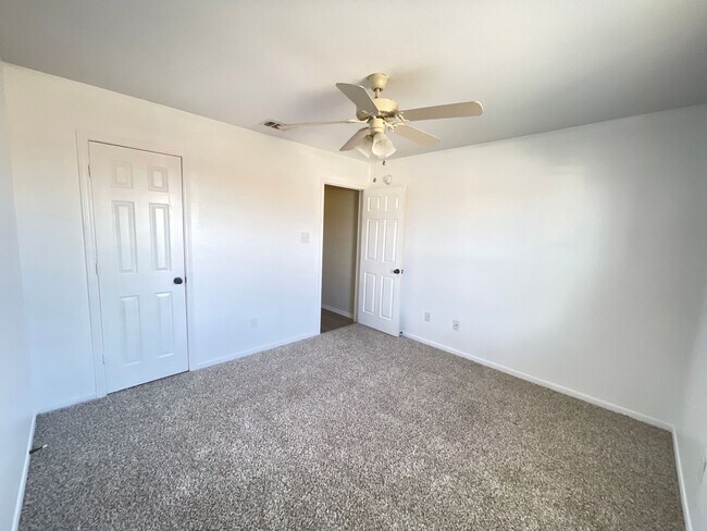 Building Photo - 360 Virtual Tour Available