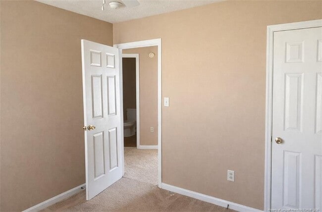 Building Photo - 329 Abbottswood Dr