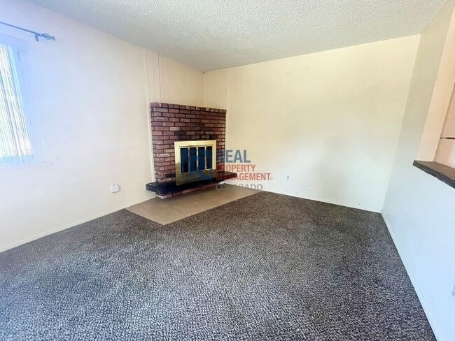 Building Photo - 1319 Potter Dr