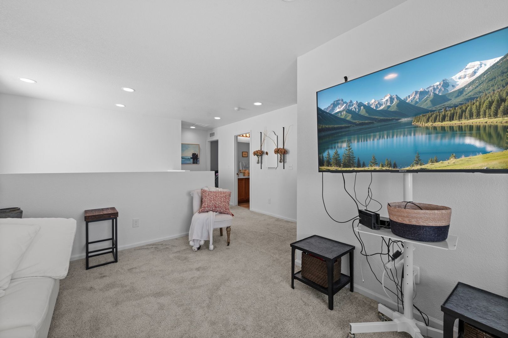 Building Photo - 6131 Vickie Ln