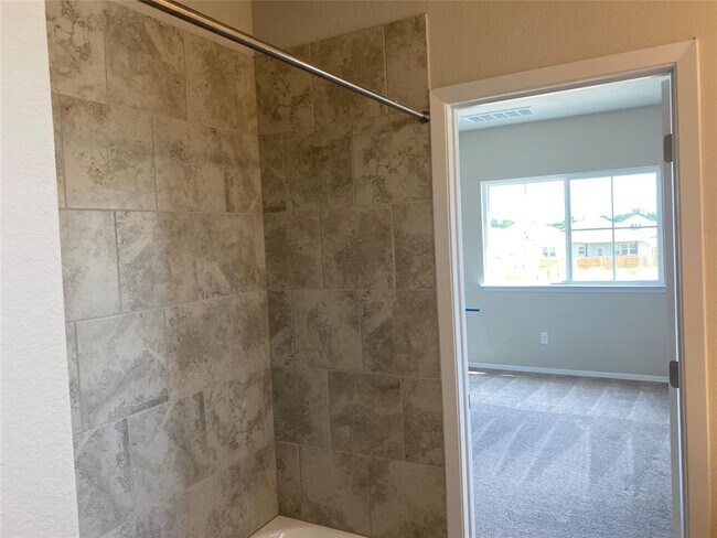Building Photo - 106 Crooked Trail