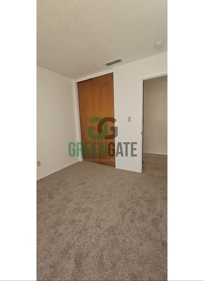 Building Photo - 3 BEDROOM 2 BATH HOME MOVE IN READY IN North MODESTO!