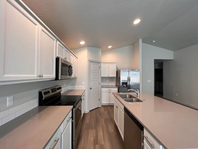 Building Photo - Comfort and Luxury Single Family Home