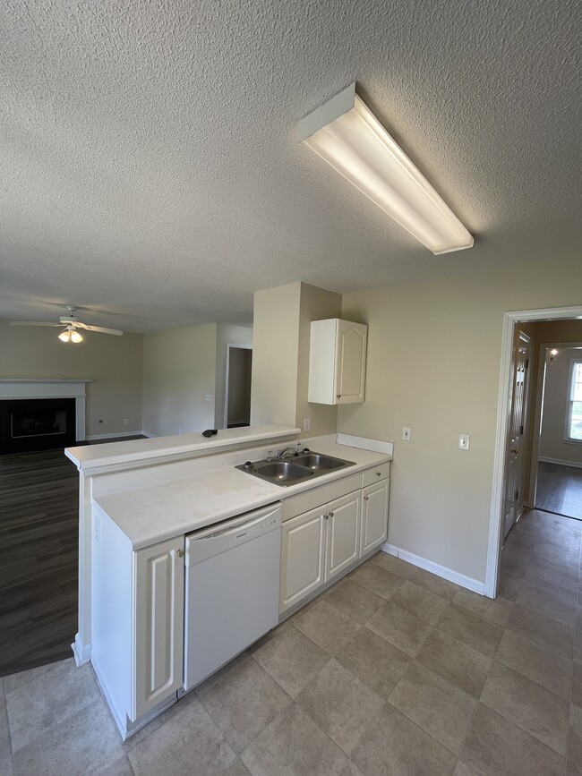 Building Photo - 4921 Martin Farms Rd