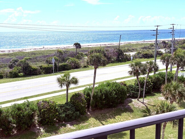 Building Photo - 5151 N Hwy A1A
