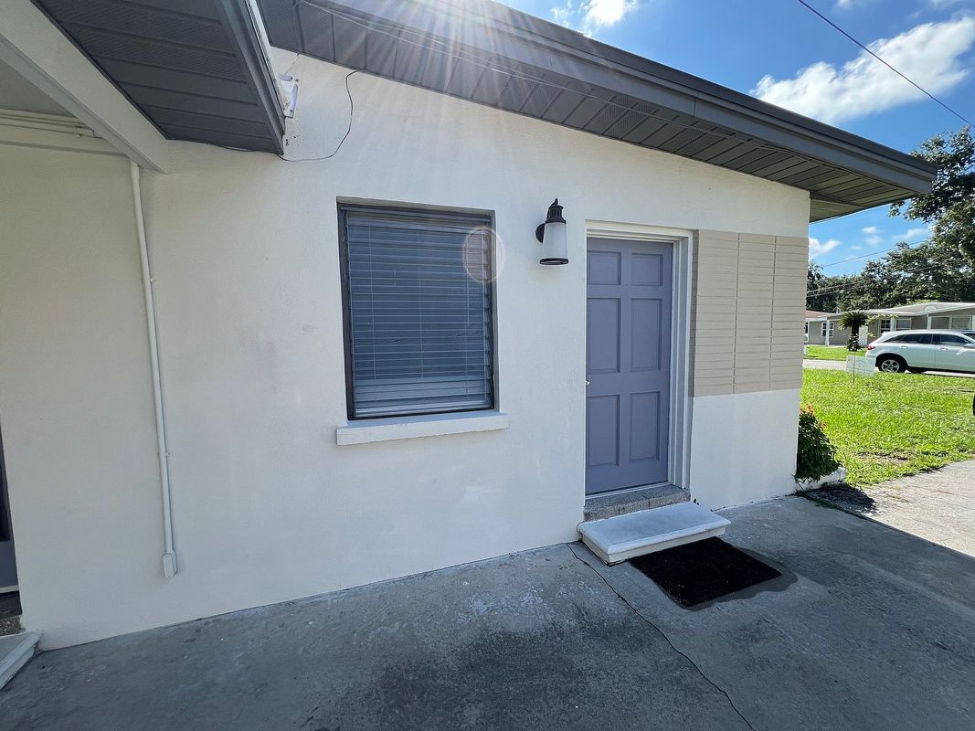 Building Photo - 2325 Belmar Dr