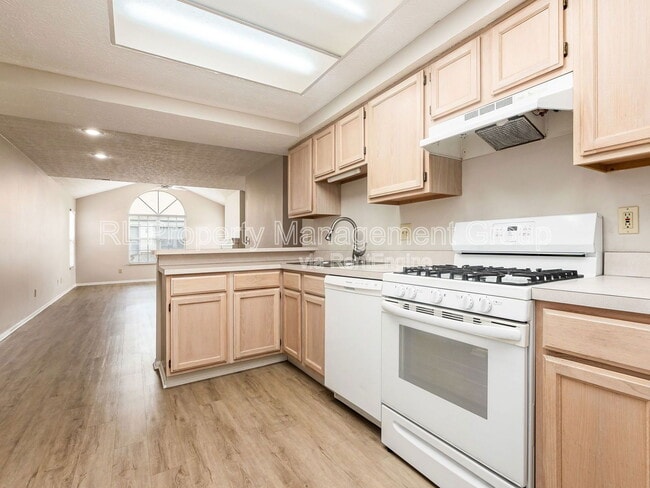 Building Photo - 1241 Villa Oaks Ct