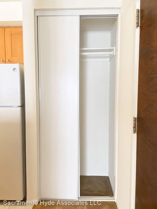 Building Photo - 1490 Sacramento St