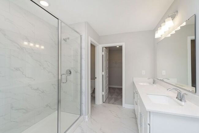 Building Photo - Gorgeous 3 Bedroom 2 Full/2 Half Bath Townhome in the Heart Of Carmel!