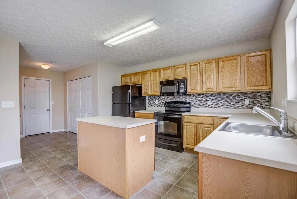 Building Photo - 4731 Springwood Ct