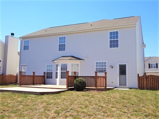 Building Photo - 12295 Slate Dr