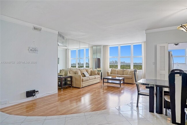 Building Photo - 4747 Collins Ave