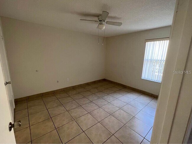 Building Photo - 976 Leeward Pl