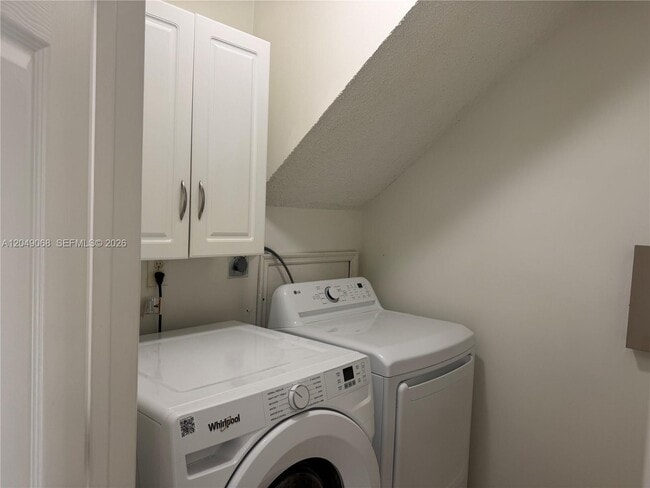 Building Photo - 15054 SW 127th Pl