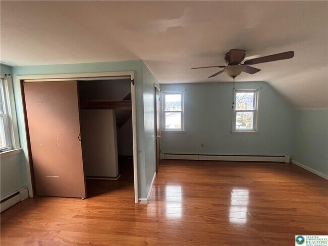 Building Photo - 257 E 2nd St