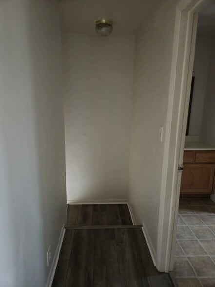 Building Photo - 18685 W Spring Lake Rd