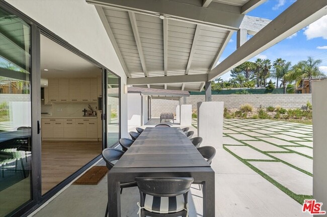 Building Photo - 11700 Woodley Ave