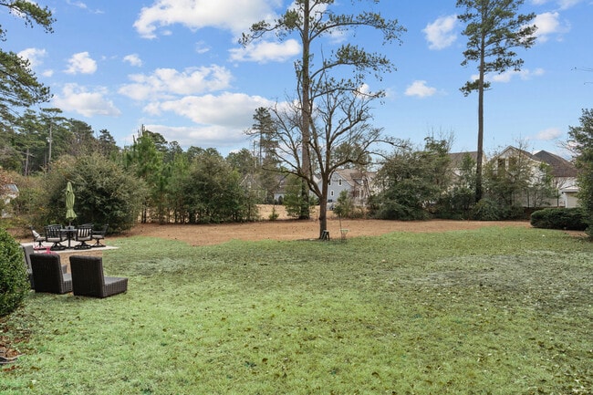 Building Photo - 2050 Midland Rd