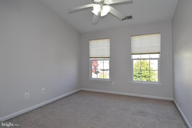 Building Photo - 43265 Morven Square