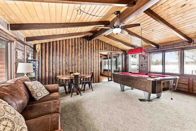 Game Room with Pool Table - 7590 Barrs Lake Rd