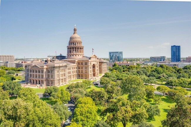 Building Photo - 1122 Colorado St