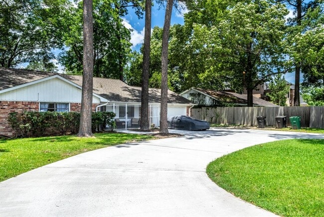Building Photo - 12739 Memorial Dr