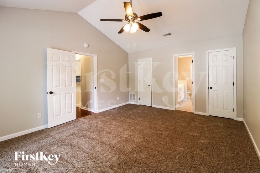 Building Photo - 12 Montford Ct