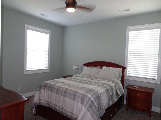 Building Photo - 217 Bogue Carrier Ct