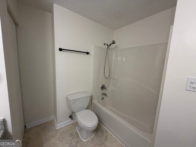 Building Photo - 1417 Keys Crossing Dr NE