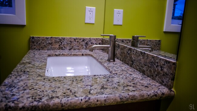 Building Photo - 2215 E John St