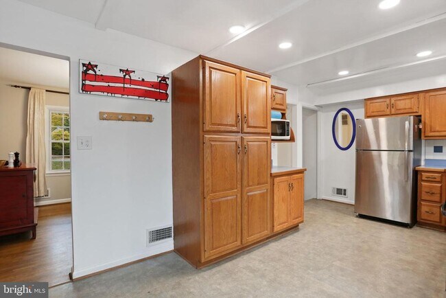 Building Photo - 4848 Red Fox Dr